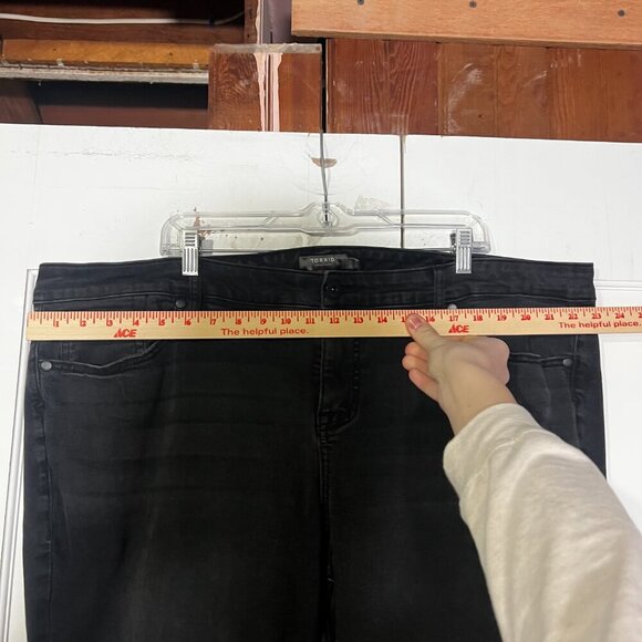Torrid FEEL THE FIT Mid-Rise Boot Cut Jeans Slim Black Size 22S Vintage Stretch - Picture 4 of 12